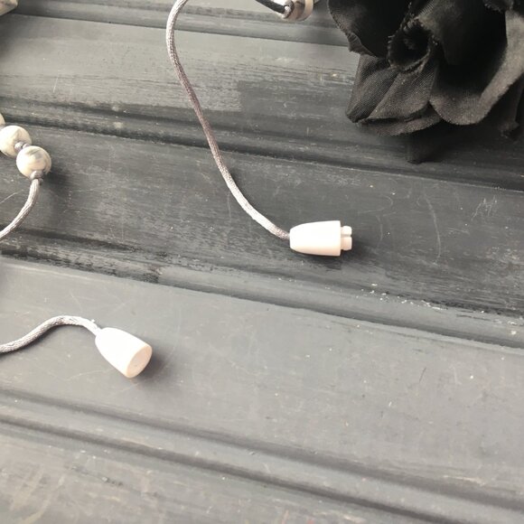 Grey + White Marbled Necklace - Picture 4 of 8